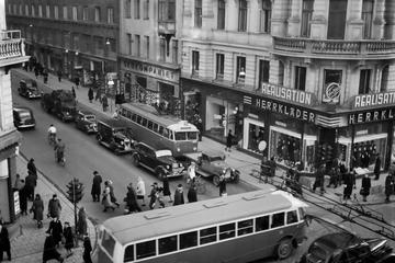 穿越时空的购物奇遇，1950年的大型超市之旅