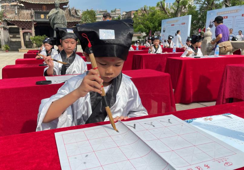 探索五邑大学，传承与创新并进的学术殿堂